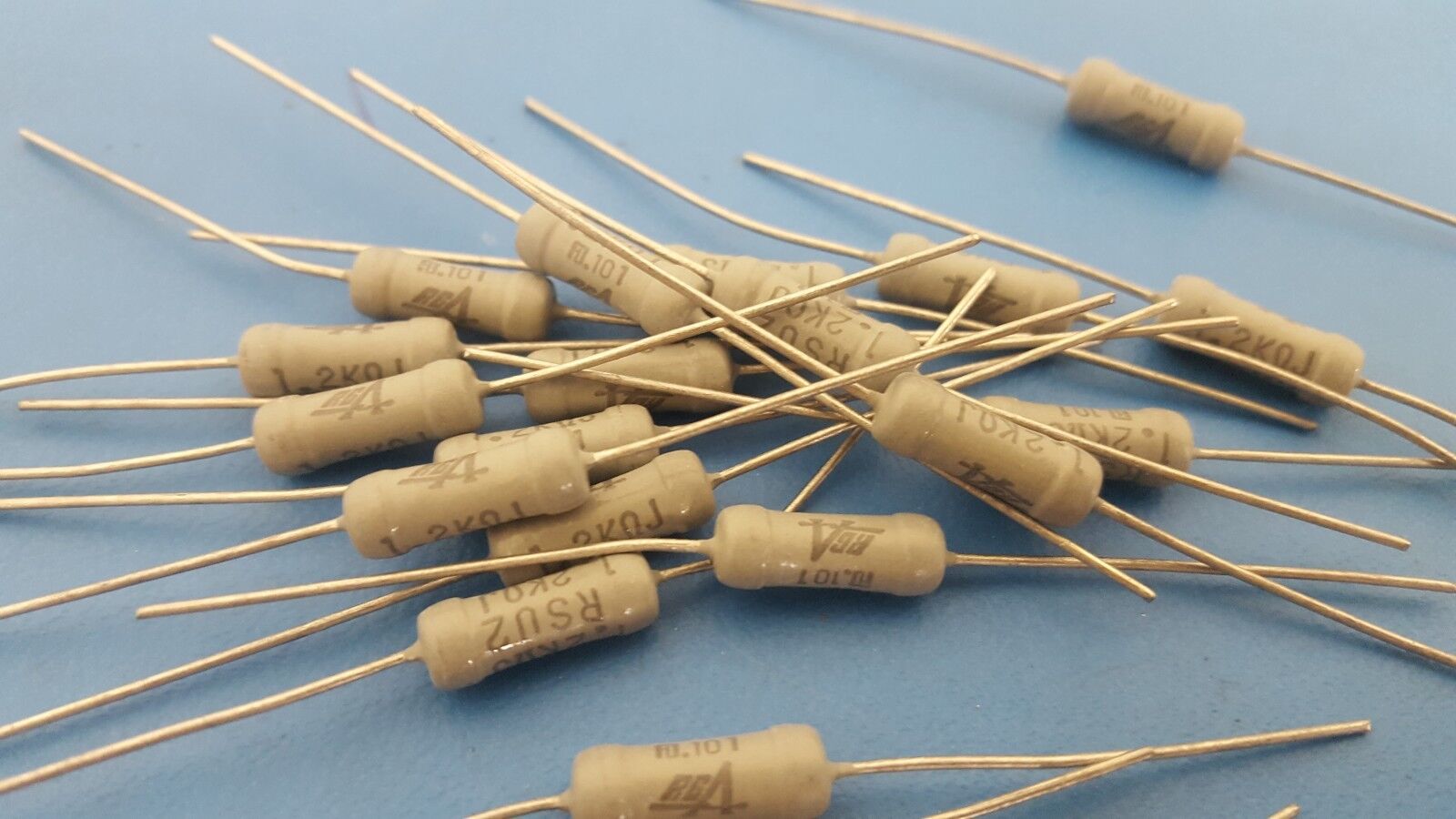 RSU2W122J resistors